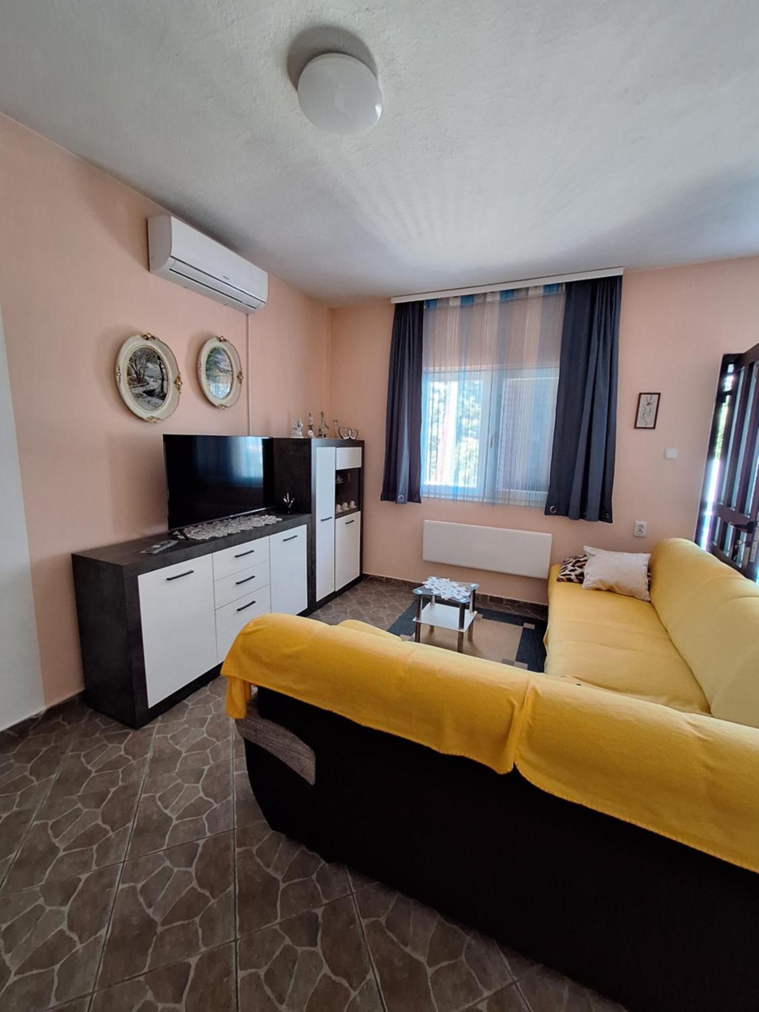 Appartamento Kuca Za Odmor Coccoli Karlobag Esterno foto