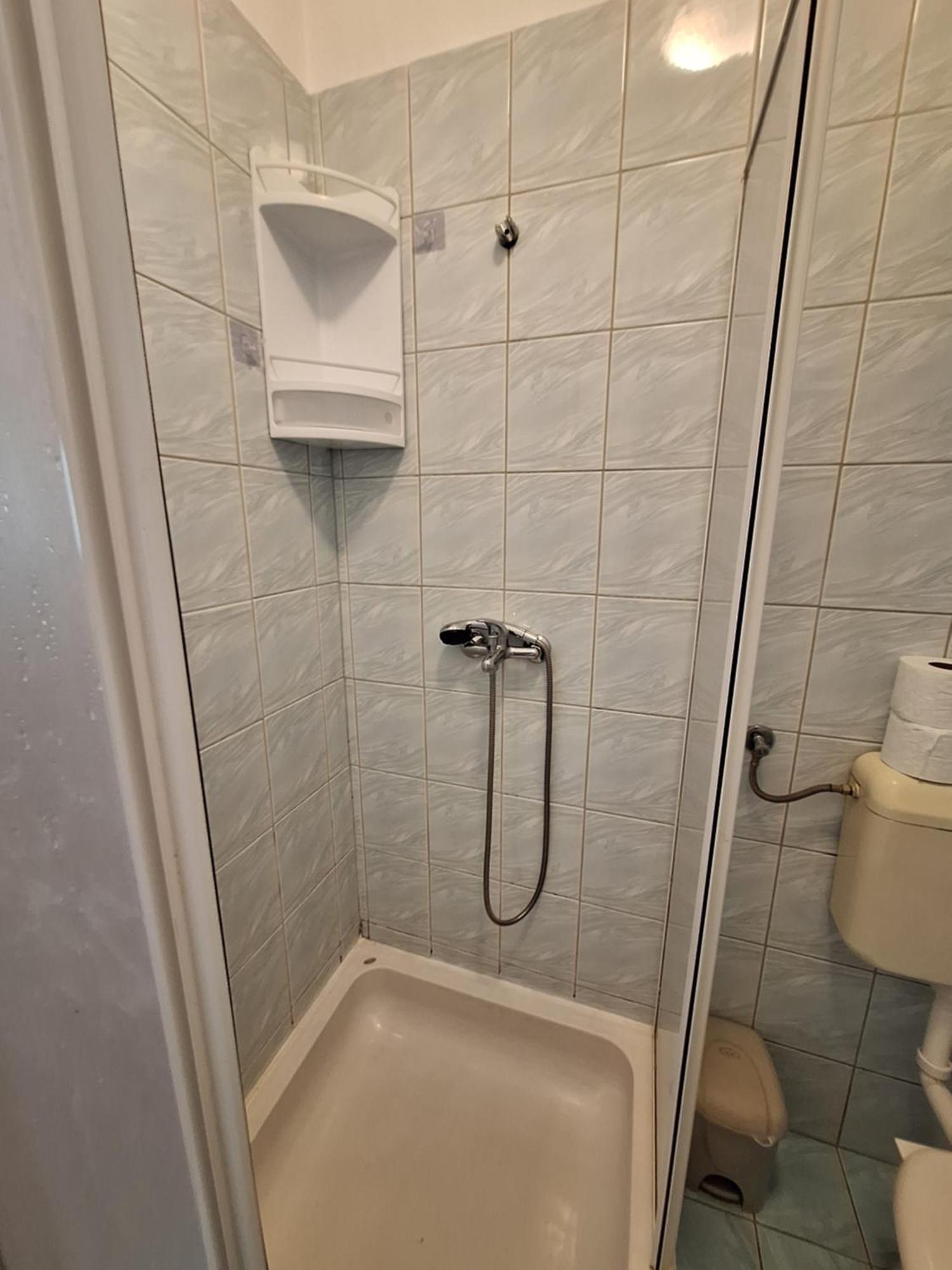 Appartamento Kuca Za Odmor Coccoli Karlobag Esterno foto